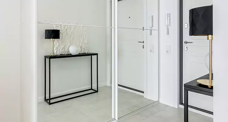 Mirrored Bifold Closet Doors Repair in Ocala, FL