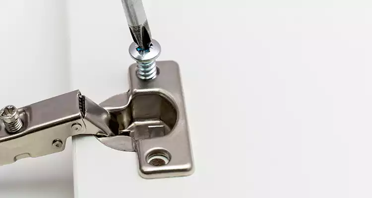 Screen Door Hinge Repair in Ocala, FL