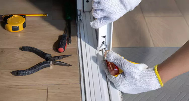 Screen Door Wheel Replacement in Ocala, FL