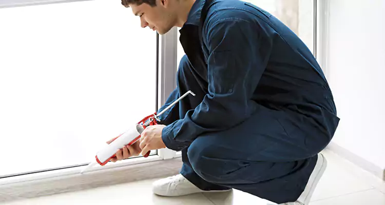 Window Glass Caulk Repair in Ocala, FL